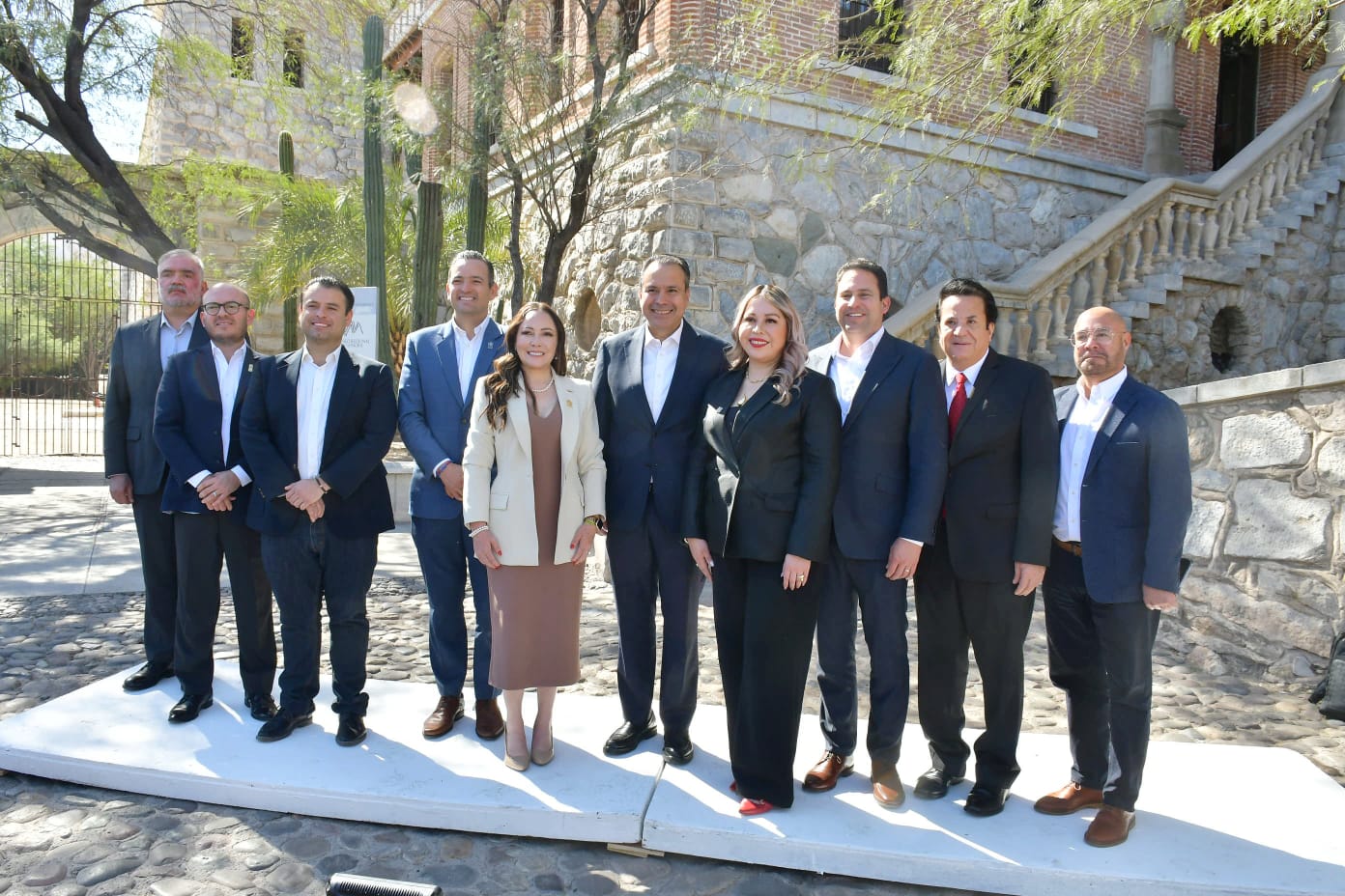 Reconocen  presidentes municipales del pa&iacute;s, como un  ejemplo a seguir en el uso de energ&iacute;as renovables 