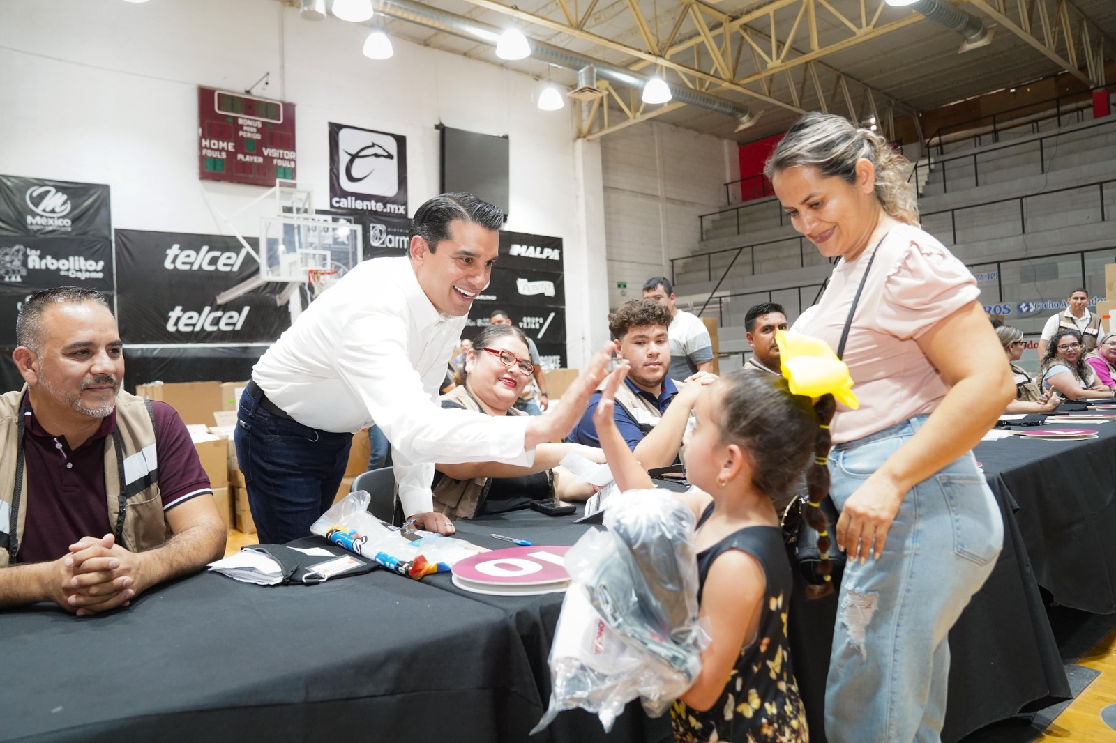 Supervisa Gobierno de Sonora avance en la entrega de uniformes escolares gratuitos: SEC