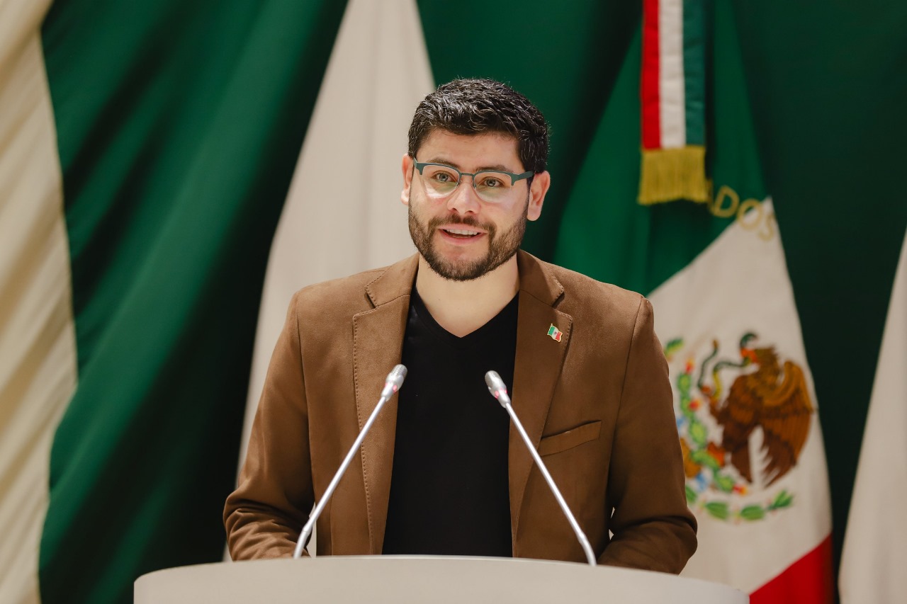 Diputado Juan Carlos  Arenivar presenta iniciativa para la comparecencia del gobernador ante el congreso 