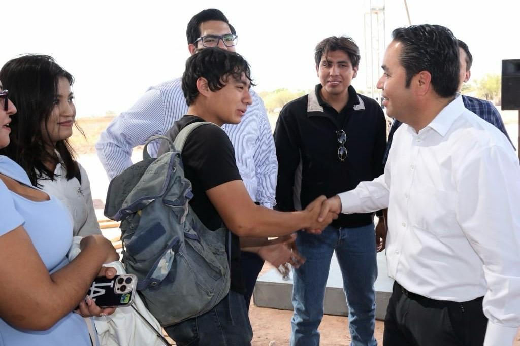 El Senado aprobo por unanimidad, elevar a rango constitucional el programa "J&oacute;venes Construyendo el Futuro"; Heriberto Aguilar 