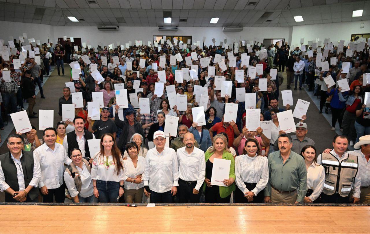 Alfonso Durazo y SEDATU entregan escrituras y fortalecen certeza patrimonial en Sonora 