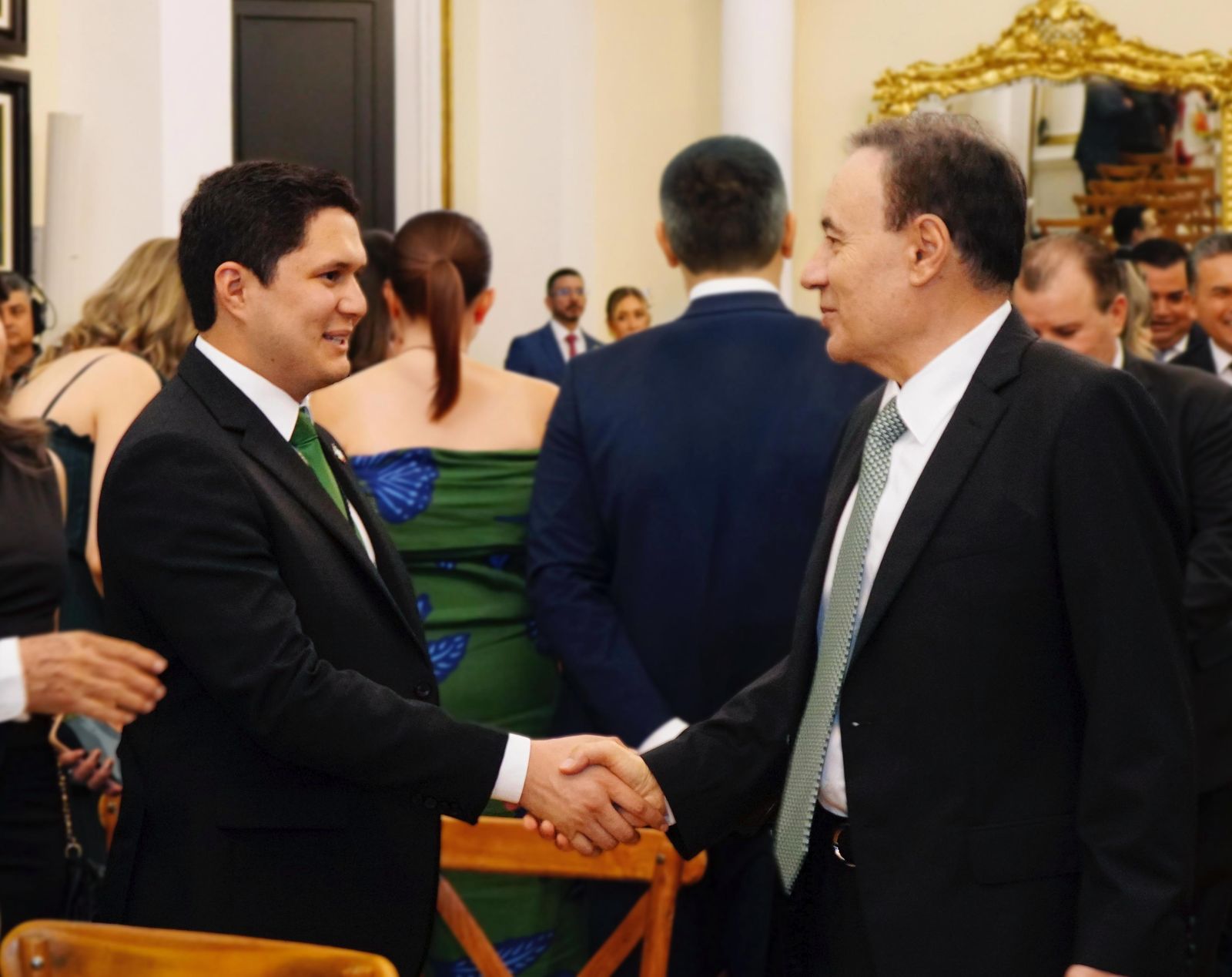 Alfonso Durazo design&oacute; a Abraham Sierra como encargado del Instituto de Becas y Cr&eacute;dito Educativo 