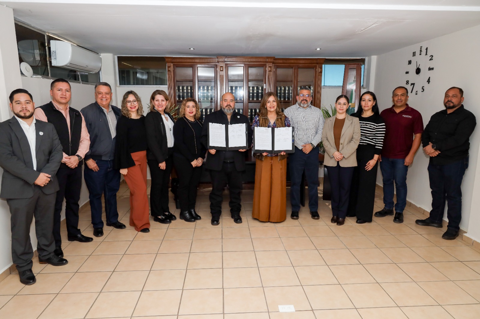 Forman convenio UES y USP, para fortalecer la formaci&oacute;n en prevenci&oacute;n de riesgos,  seguridad y derechos humanos 