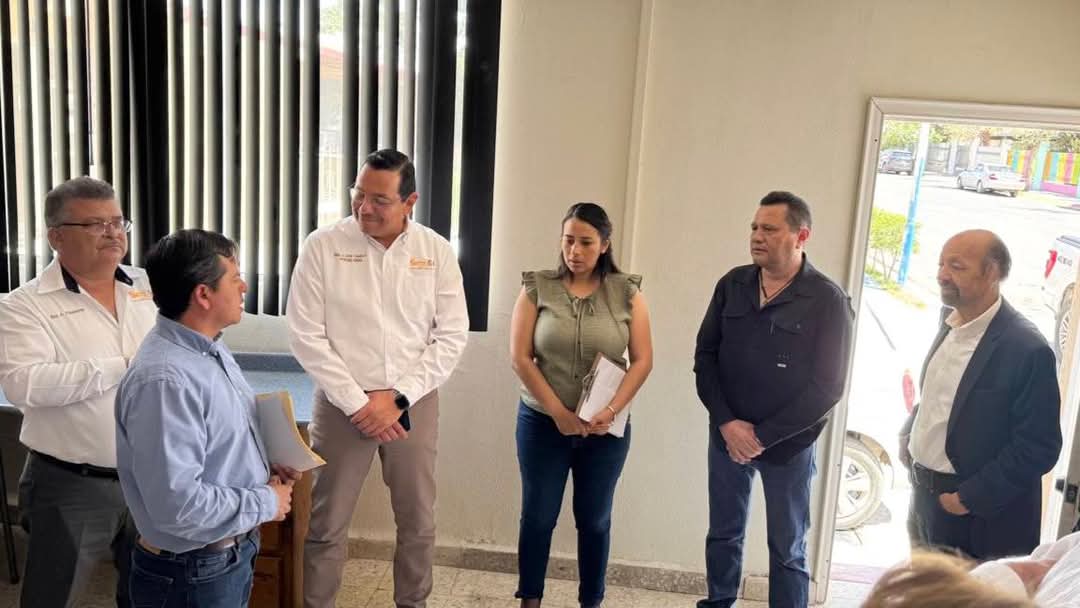 Director fr ISSSTESON. se re&uacute;ne con el Alcalde dr Agua Prieta, Jos&eacute; Manuel Quijada, y Javier Ceballos  de la Secci&oacute;n 54 del SNTE,  para fortalecer  el servicio m&eacute;dico  en la regi&oacute;n 