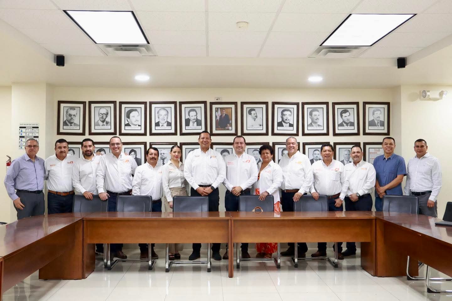 Intercambio de proyectos productivos entre la Secci&oacute;n 54 y la 47 de Jalisco fortalece a sus agremiados 