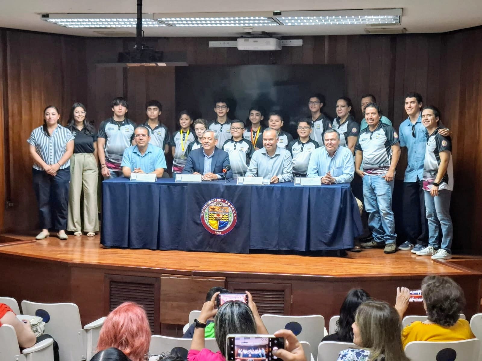 Estudiantes de primaria y secundaria representan a Sonora en Olimpiada Mexicana de Matem&aacute;ticas: SEC