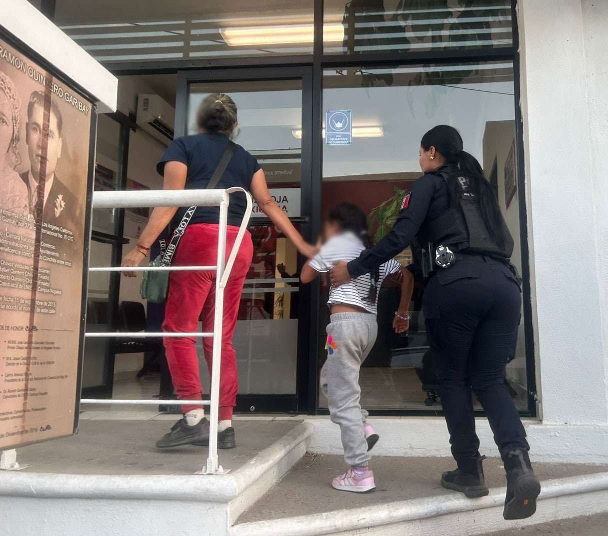 La Divisi&oacute;n Fronteriza del Gobierno de Sonora auxili&oacute; a una mujer y a un ni&ntilde;o en la zona fronteriza de Nogales 