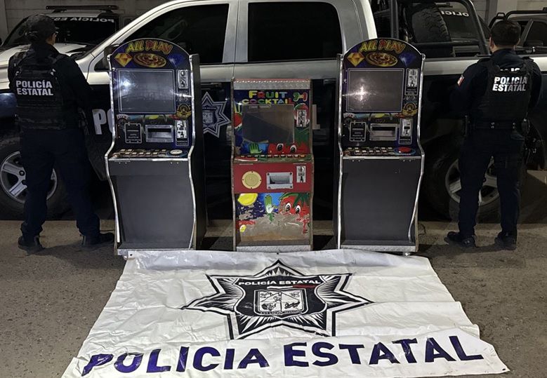 Asegura Polic&iacute;a Estatal m&aacute;quinas tragamonedas ilegales en la colonia Agualurca 