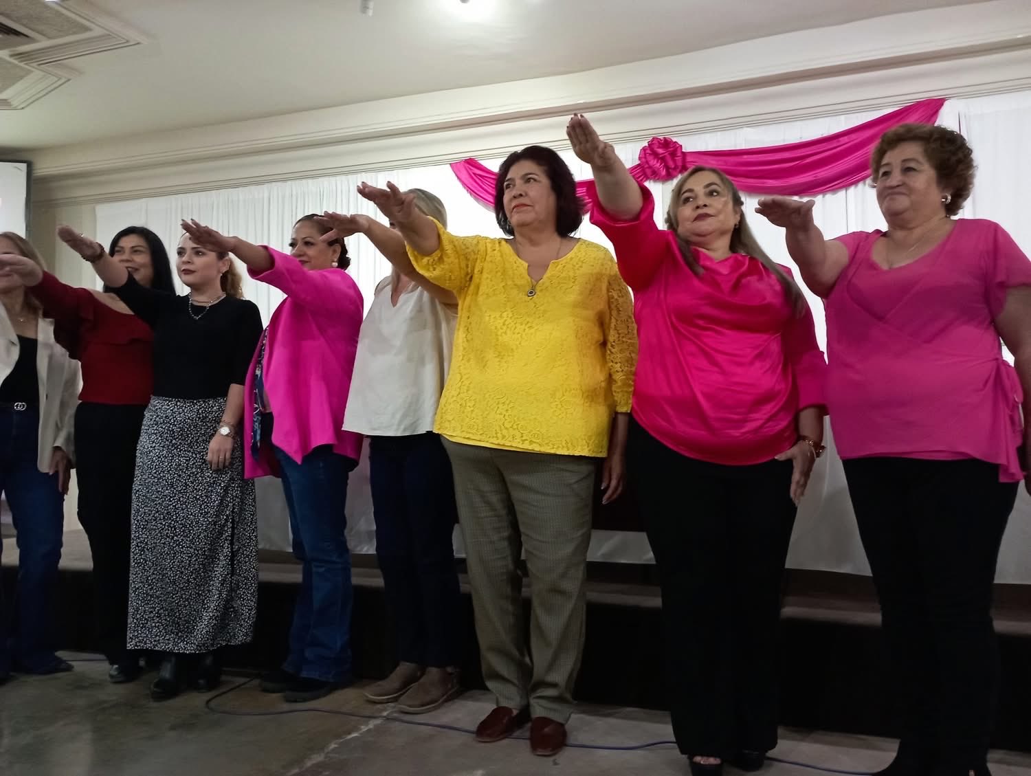 Caborca vibr&oacute; con la fuerza de las Mujeres al Cien